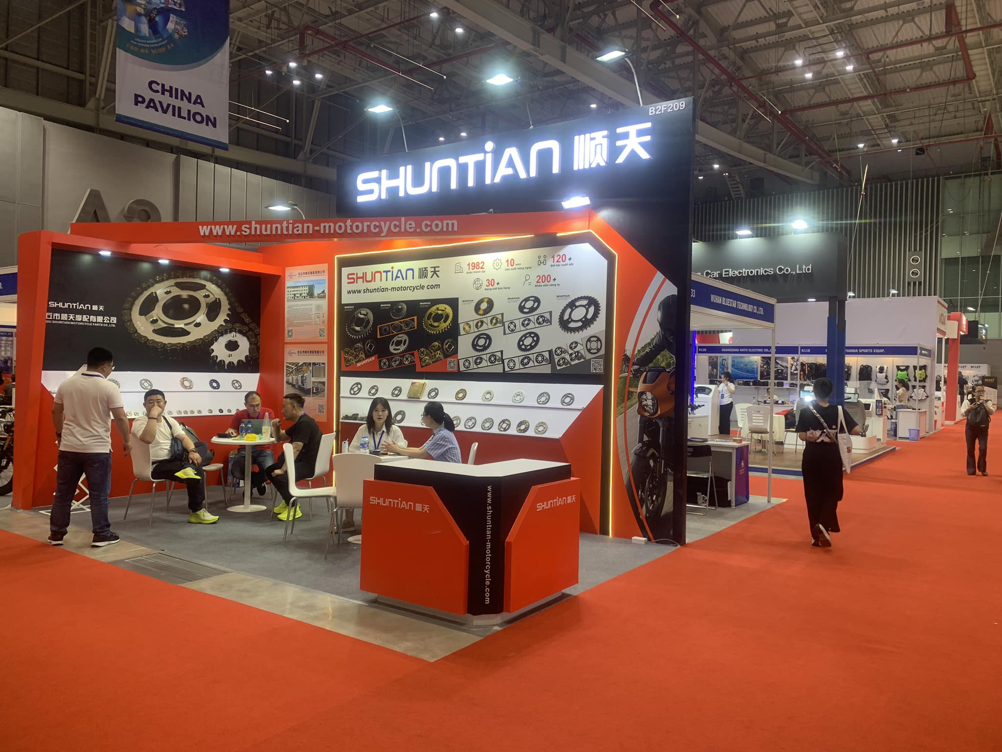 thi-cong-gian-hang-shuntian-tai-su-kien-trien-lam-Autotech-Accessories 2024